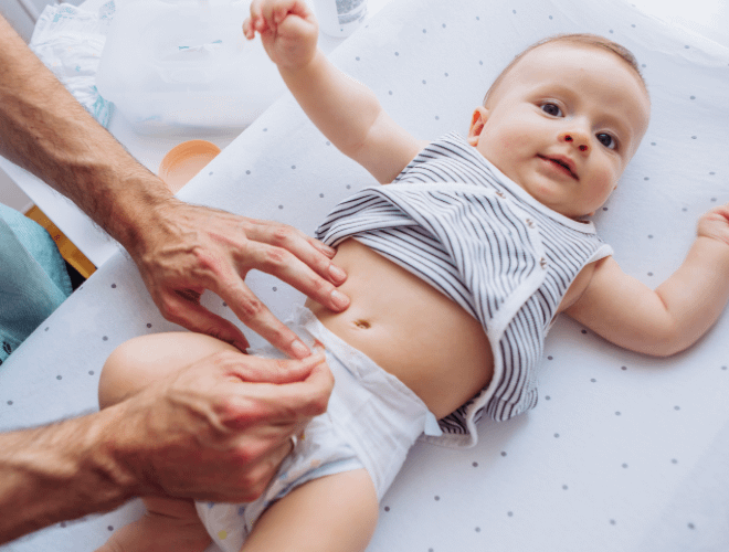 Yenidoğan Bebeğinizin Çiş ve Kakası Ne Anlama Geliyor?