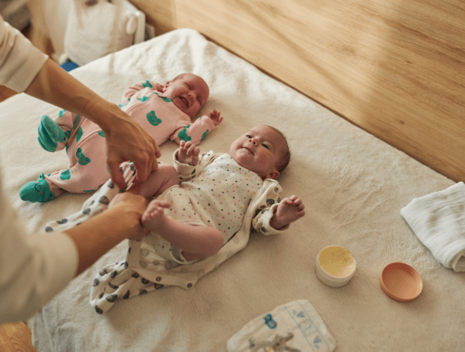 İlk Günlerden İtibaren İkiz Bebek Bakımı