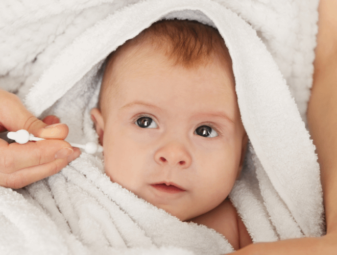 Yenidoğan Bebeğinizin Göz, Kulak ve Burnunu Nasıl Temizlemelisiniz?