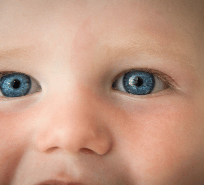Bebekler Doğduklarında Neden Gözleri Bir Süre Mavi Olur?